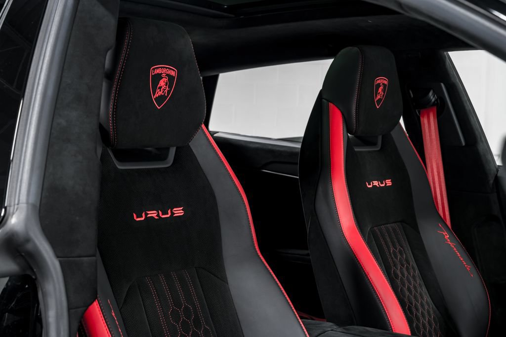 Used 2024 Lamborghini Urus Performante AWD/4WD image 41
