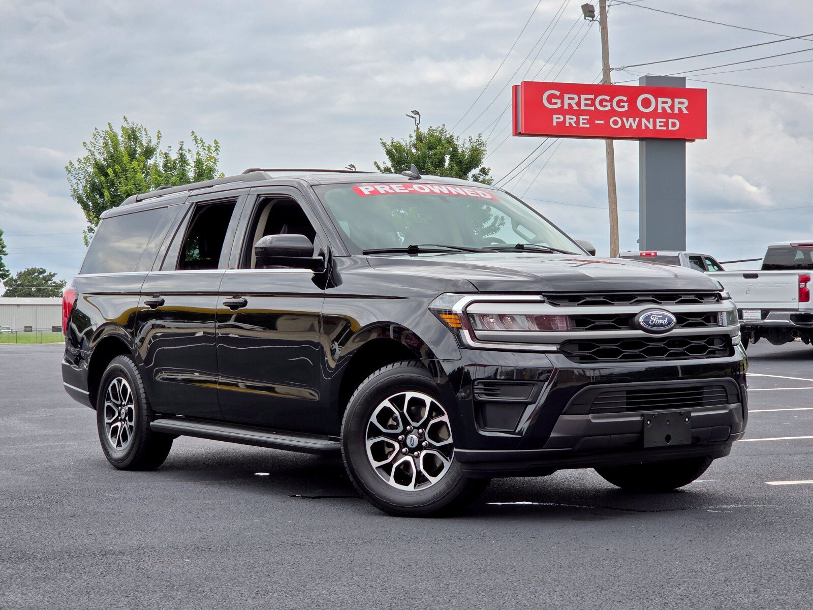Used 2024 Ford Expedition Max XLT AWD/4WD image 24