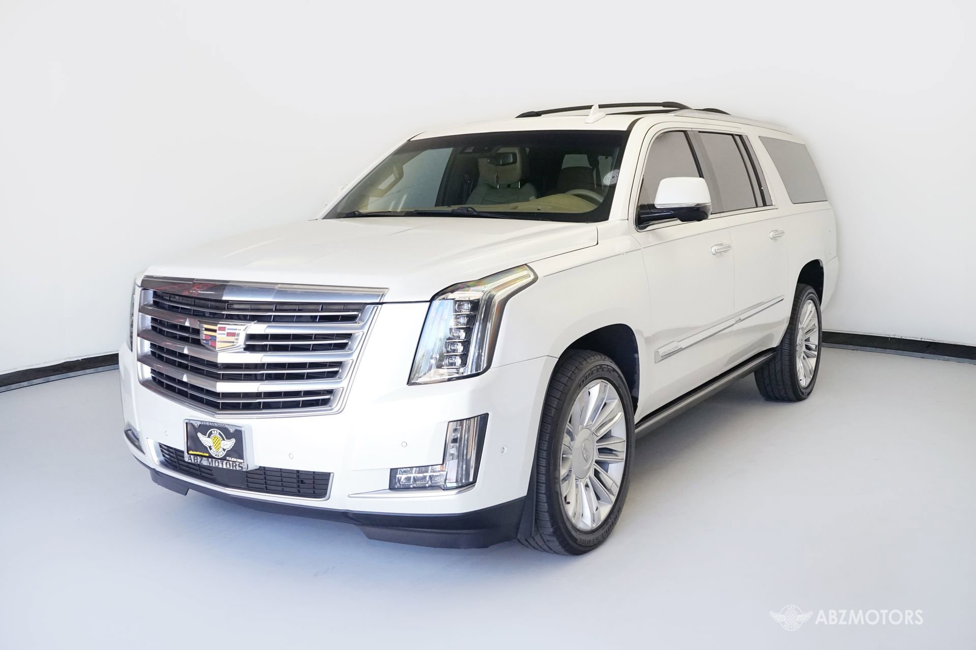 Used 2018 Cadillac Escalade ESV Platinum image 2