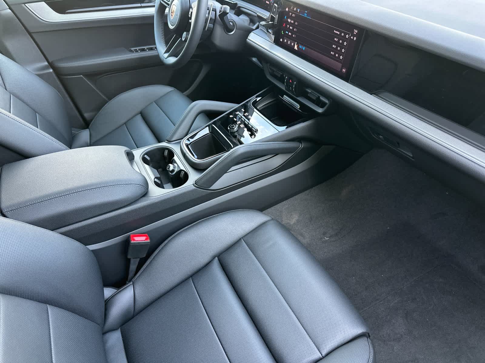 New 2026 Porsche Cayenne S AWD/4WD image 17
