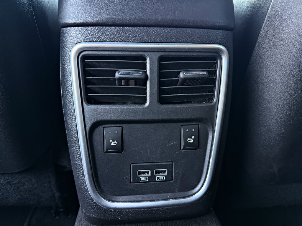 Used 2015 Dodge Charger R/T RWD image 11