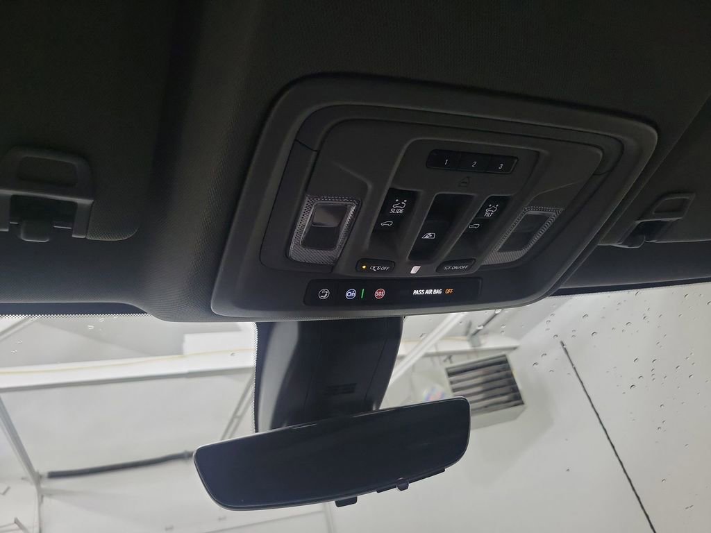 Used 2023 GMC Sierra 3500 Denali w/ Denali Ultimate Package AWD/4WD image 14