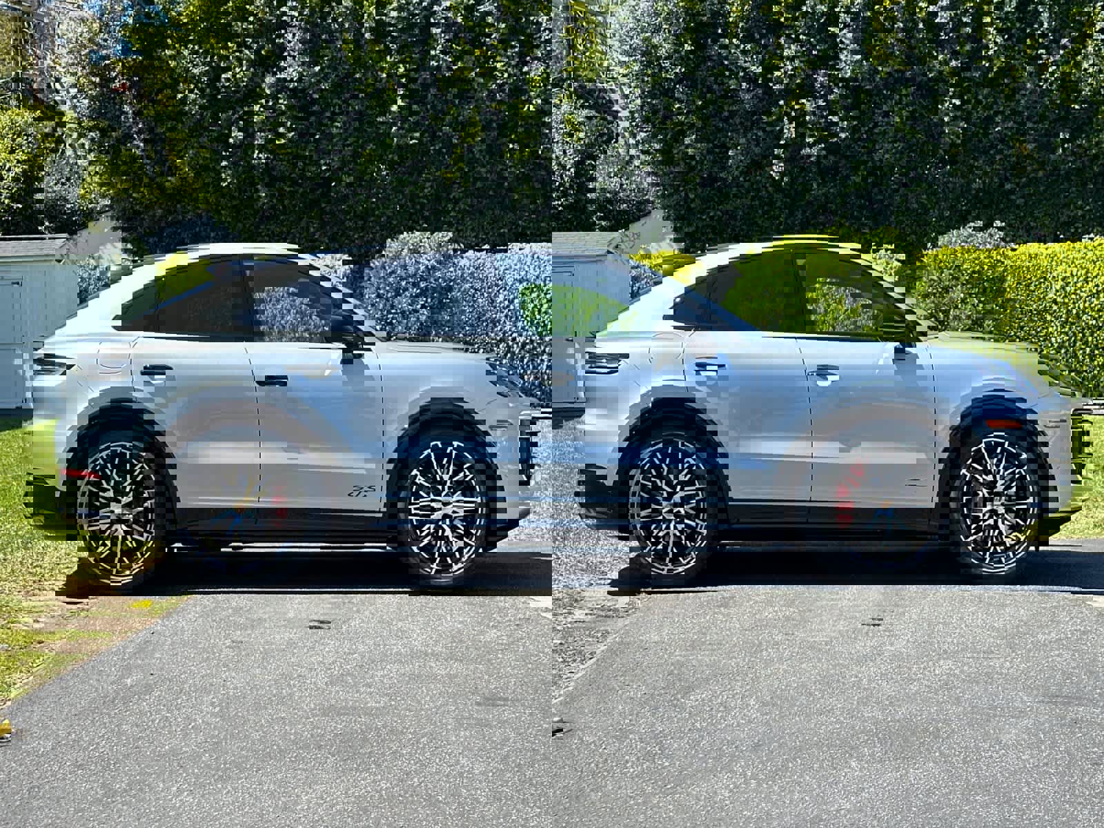 New 2026 Porsche Cayenne GTS image 9