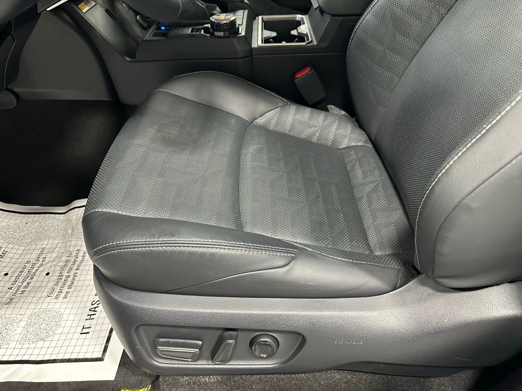 Used 2025 Toyota 4Runner TRD Off-Road Premium image 13