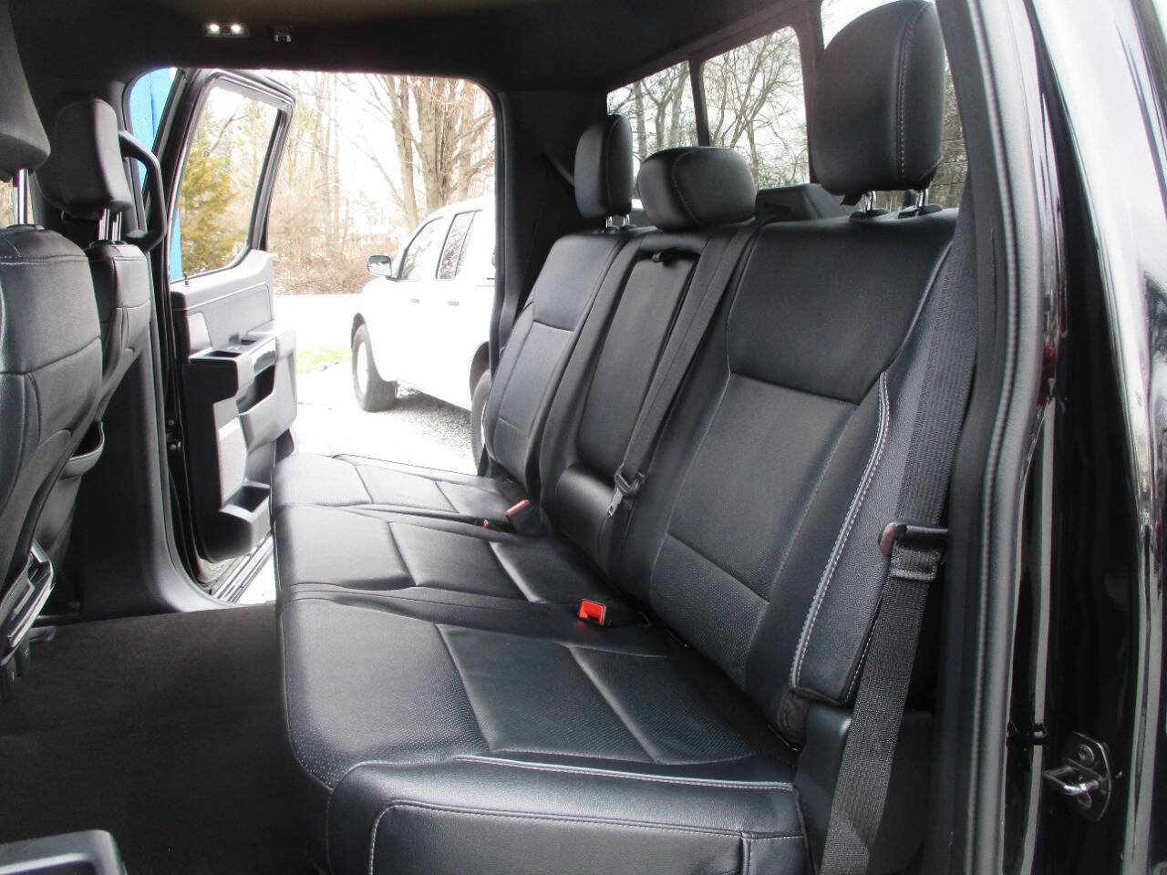 Used 2022 Ford F150 Lariat w/ Equipment Group 502A High image 31