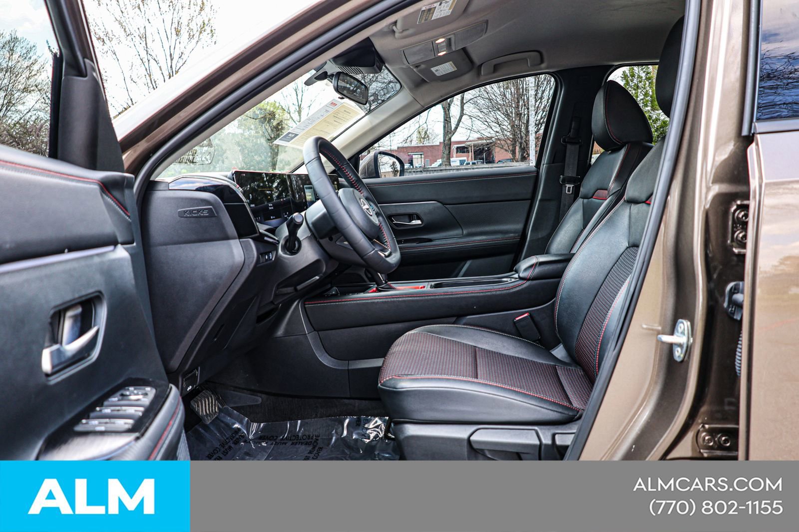 Used 2025 Nissan Kicks SR image 18