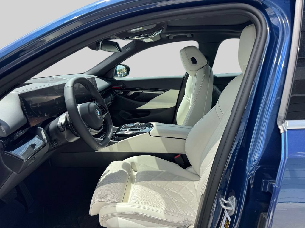 Certified 2026 BMW 530i xDrive w/ Premium Package AWD/4WD image 12