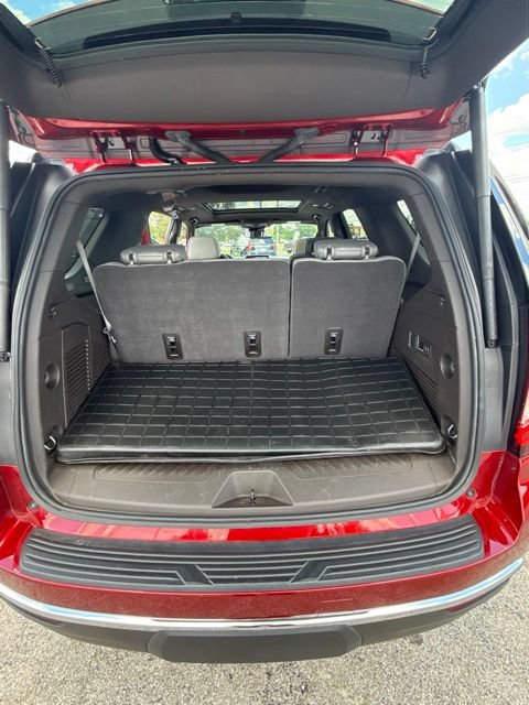 Certified 2023 GMC Yukon SLT w/ SLT Premium Package AWD/4WD image 35