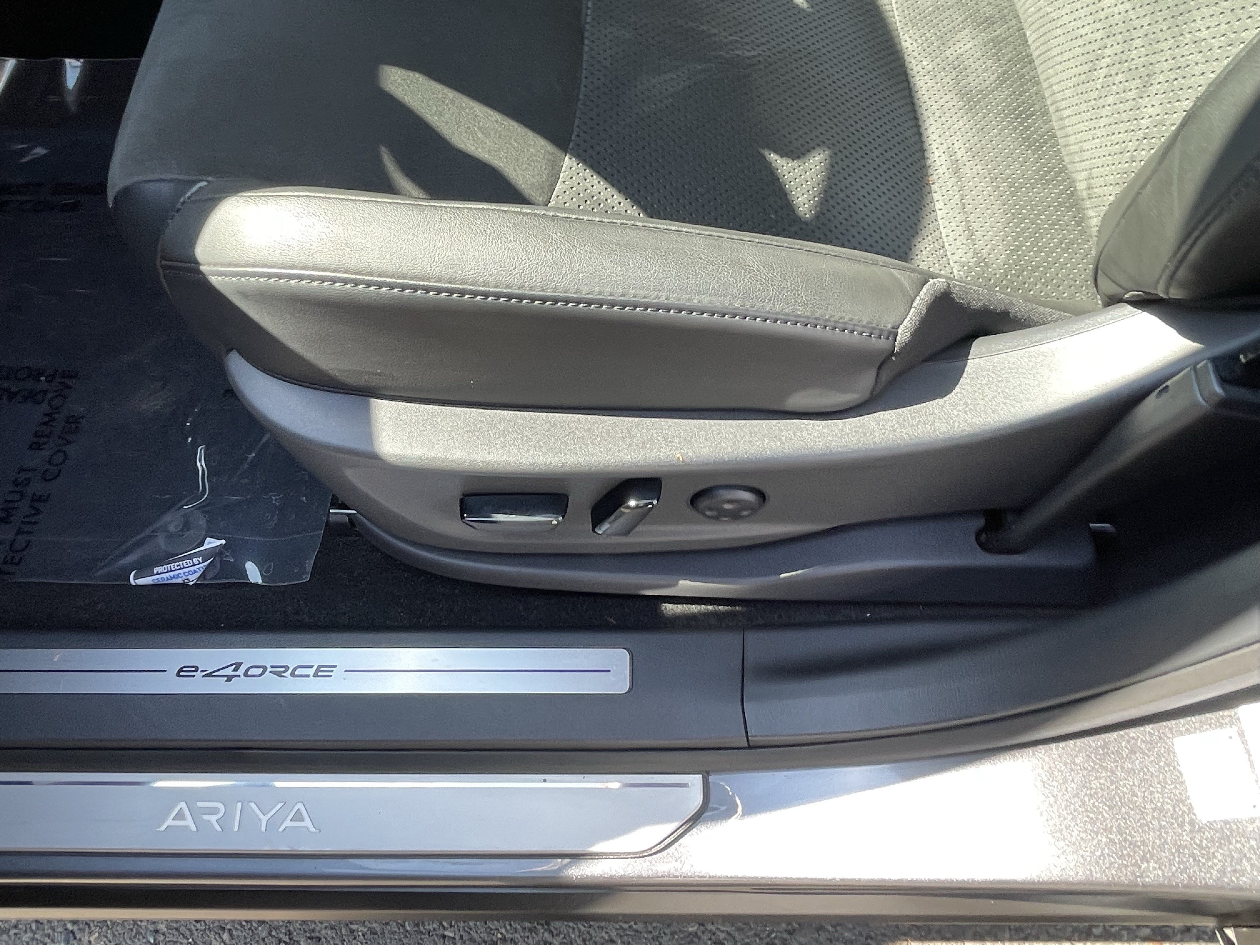 Used 2024 Nissan Ariya AWD image 19
