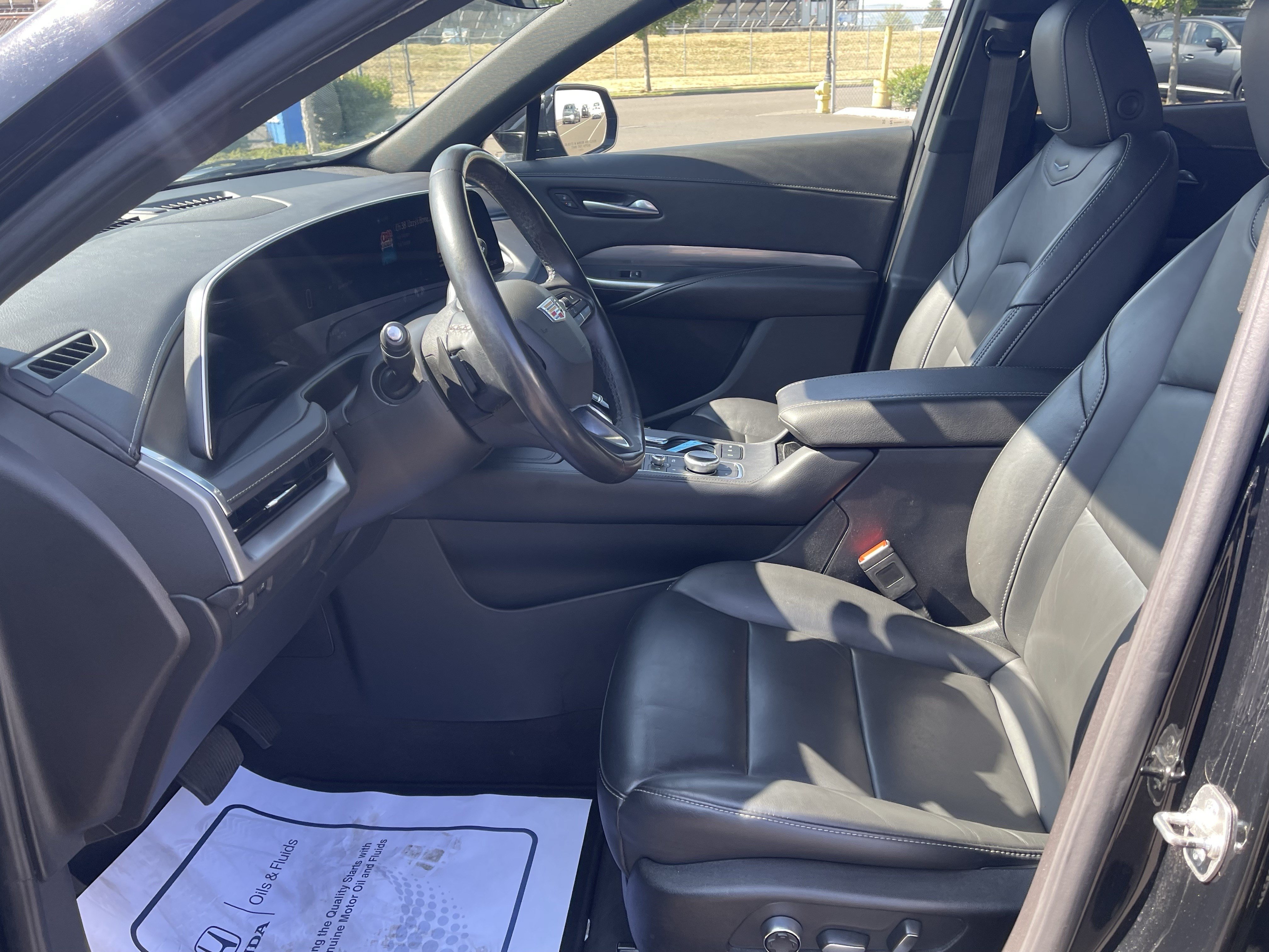 Used 2024 Cadillac XT4 Premium Luxury AWD/4WD image 11