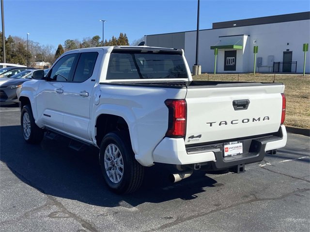 Used 2025 Toyota Tacoma SR5 image 5