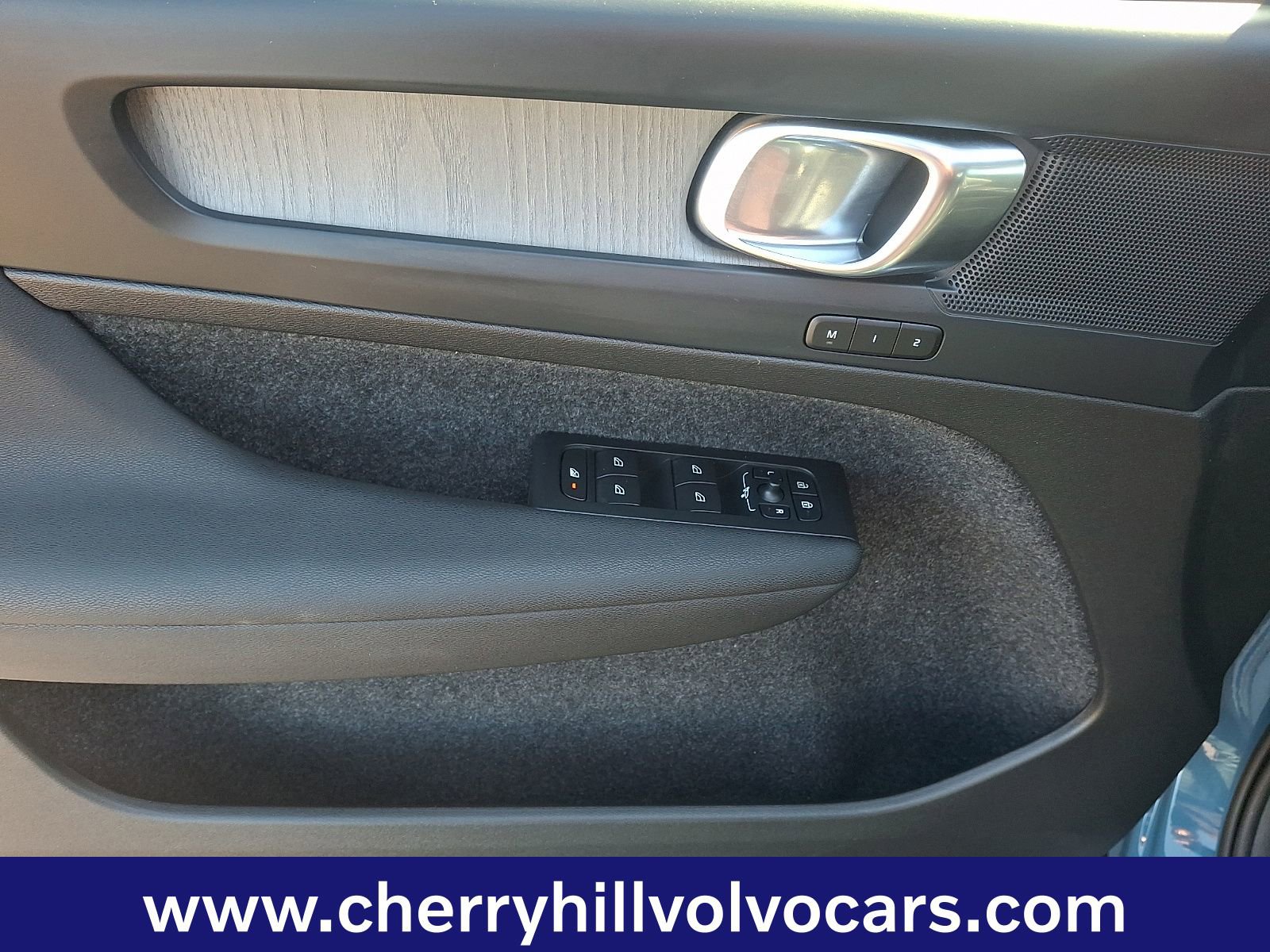 Certified 2023 Volvo XC40 B5 Plus w/ Driver Assist Package image 13