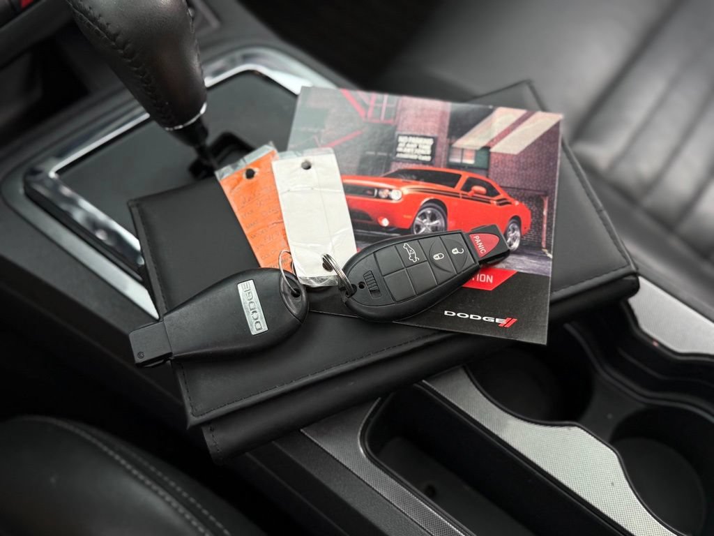 Used 2014 Dodge Challenger SXT Plus RWD image 3