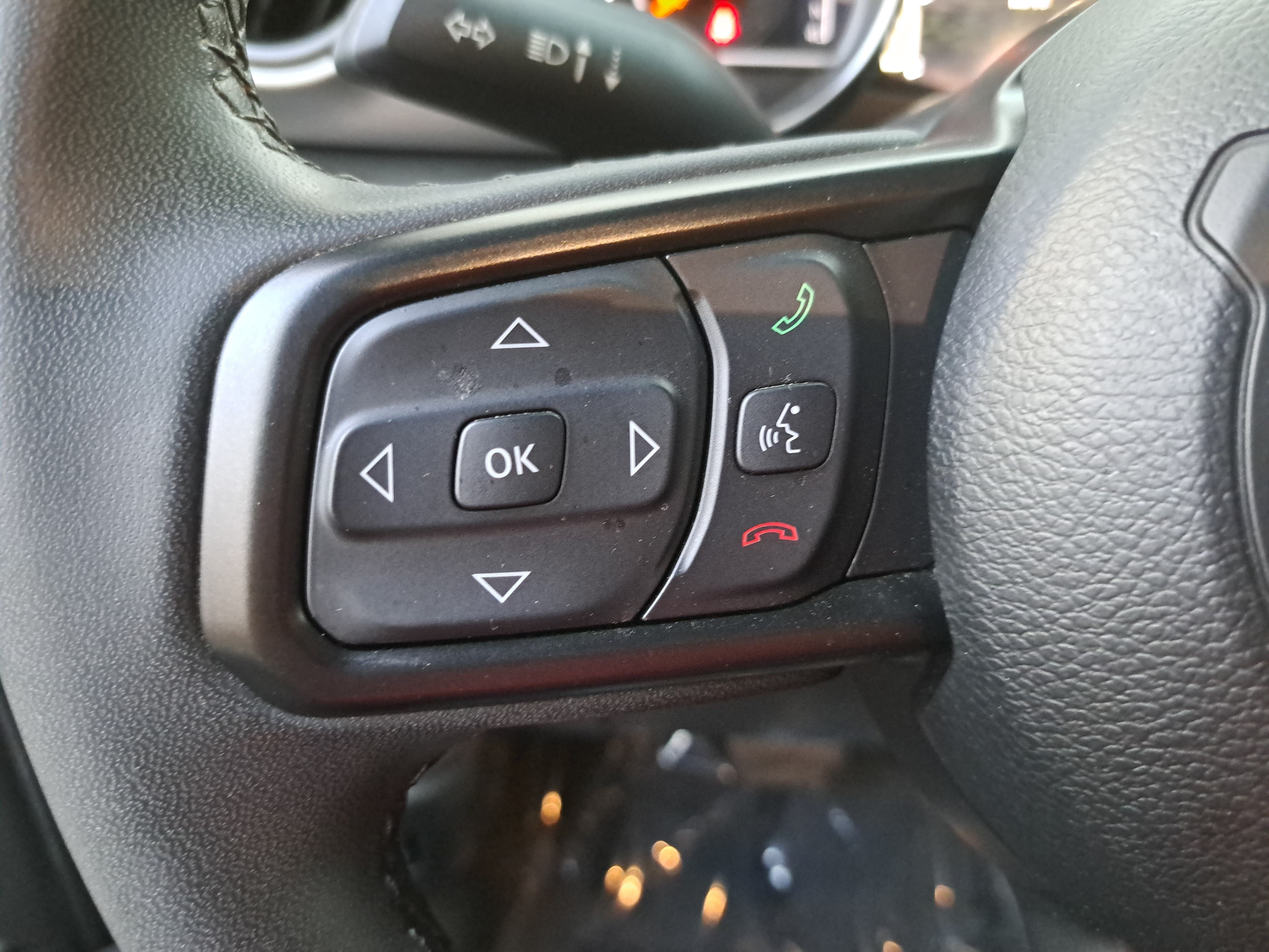 Used 2023 Jeep Gladiator Sport AWD/4WD image 17