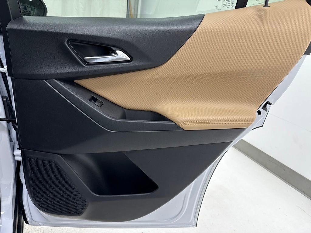 New 2026 Chevrolet Equinox ACTIV w/ LPO, Floor Liner Package image 11