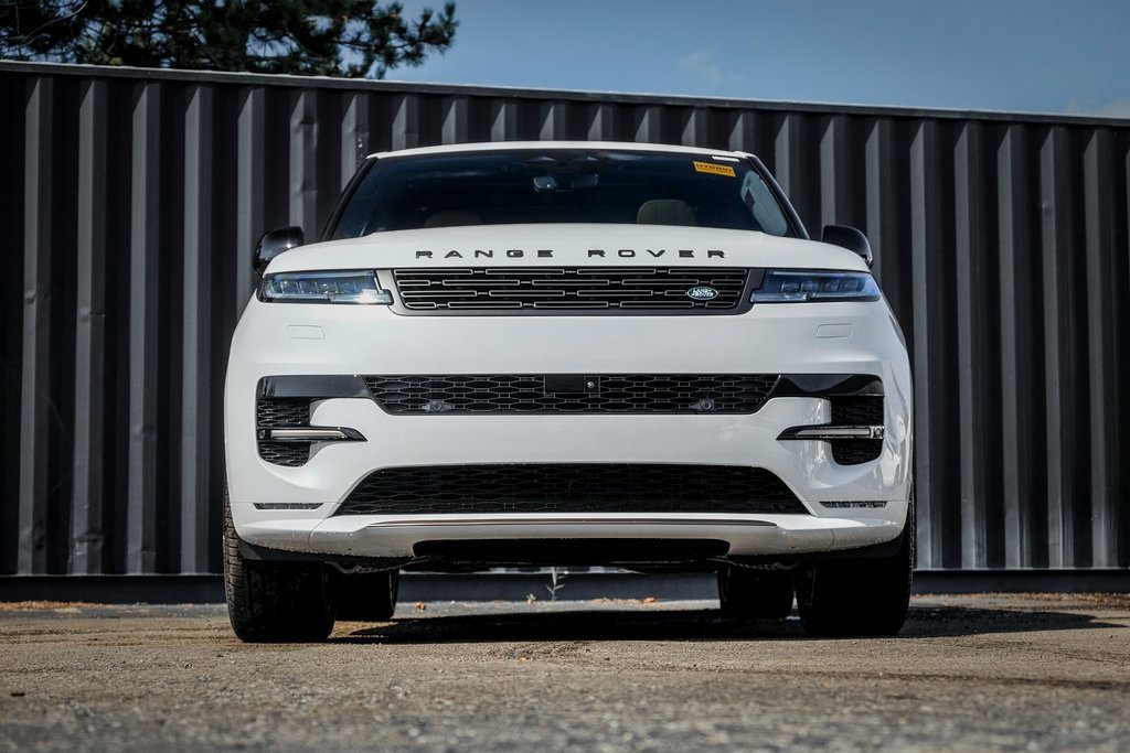 New 2025 Land Rover Range Rover Sport Dynamic SE image 5