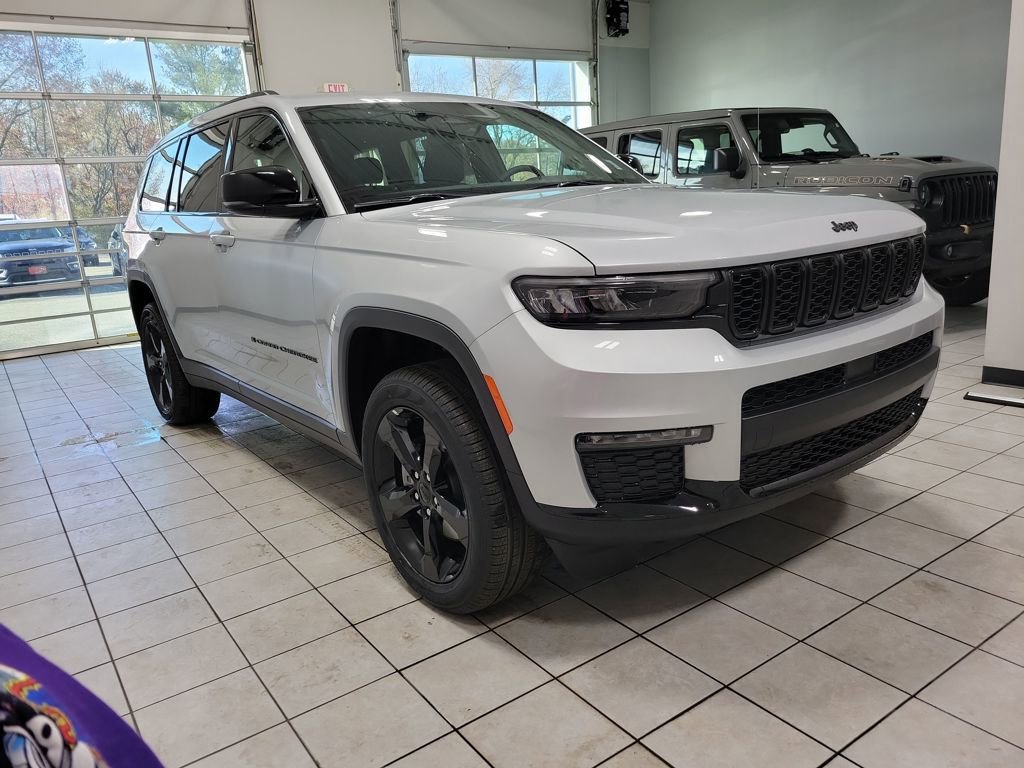 New 2025 Jeep Grand Cherokee L Limited w/ Black Appearance Package video 2