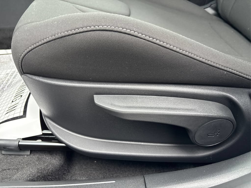New 2026 Hyundai Elantra SEL FWD image 24