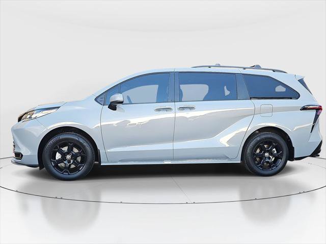 Certified 2025 Toyota Sienna XLE Woodland Edition AWD/4WD image 8