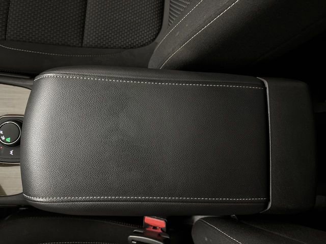 Used 2023 GMC Acadia SLE image 52