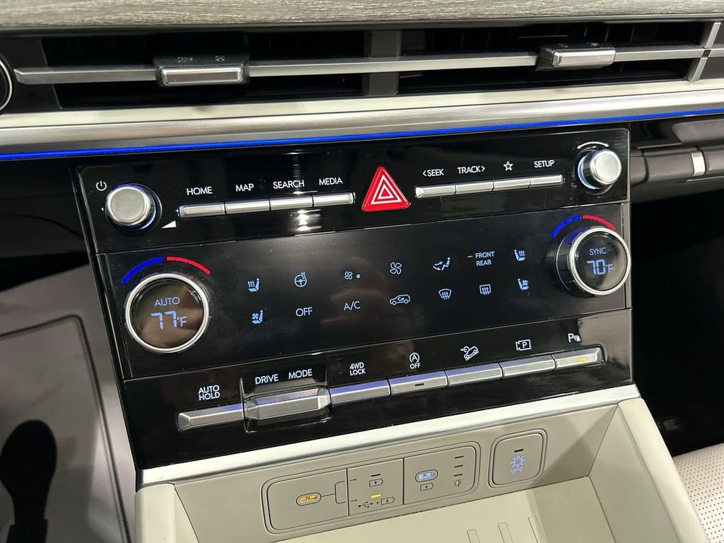 Used 2024 Hyundai Santa Fe Limited AWD/4WD image 17