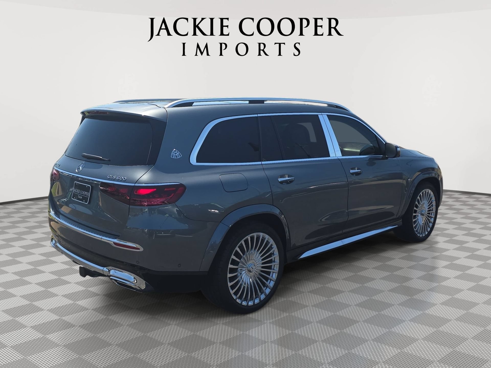 Used 2026 Mercedes-Benz Maybach GLS 600 4MATIC image 5