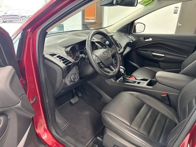 Used 2019 Ford Escape Titanium AWD/4WD image 18
