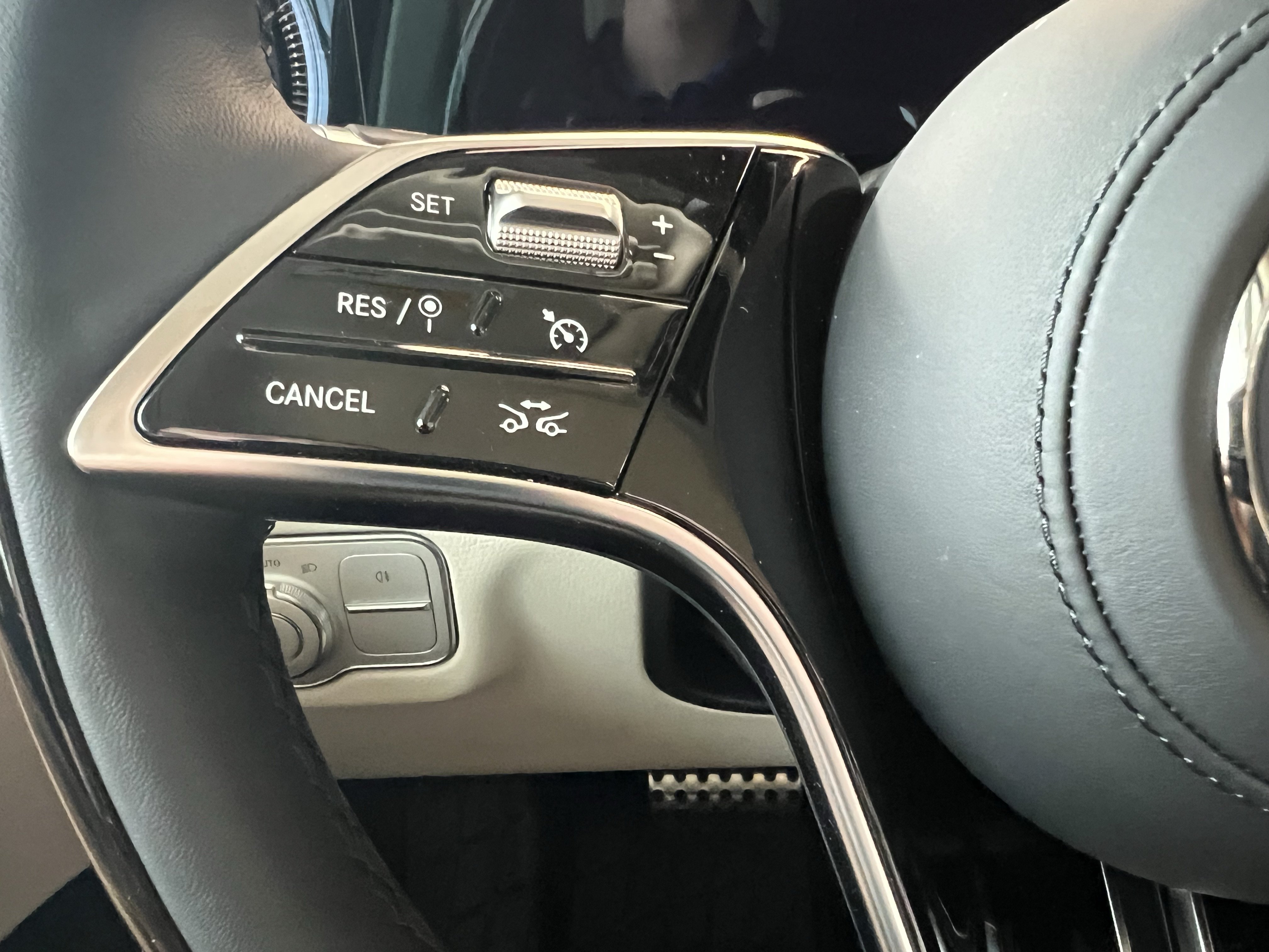 New 2027 Mercedes-Benz GLS 450 4MATIC image 19