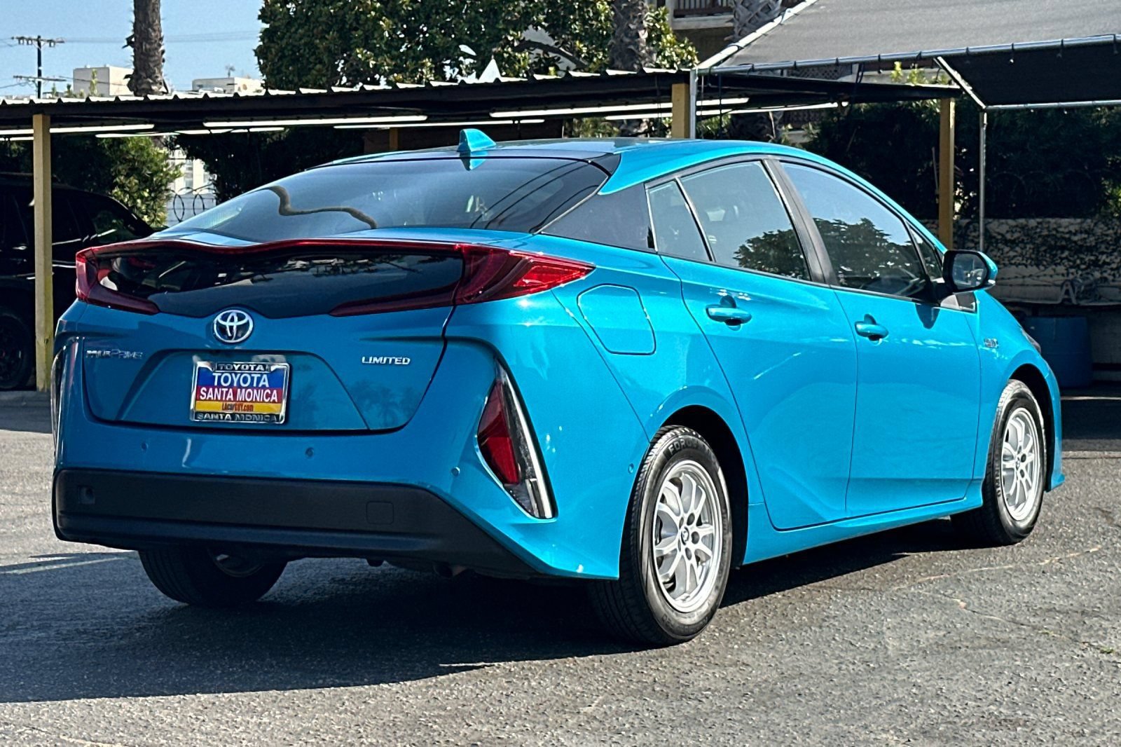 Used 2021 Toyota Prius Prime Limited w/ Carpet Mat Package (TMS) FWD image 4
