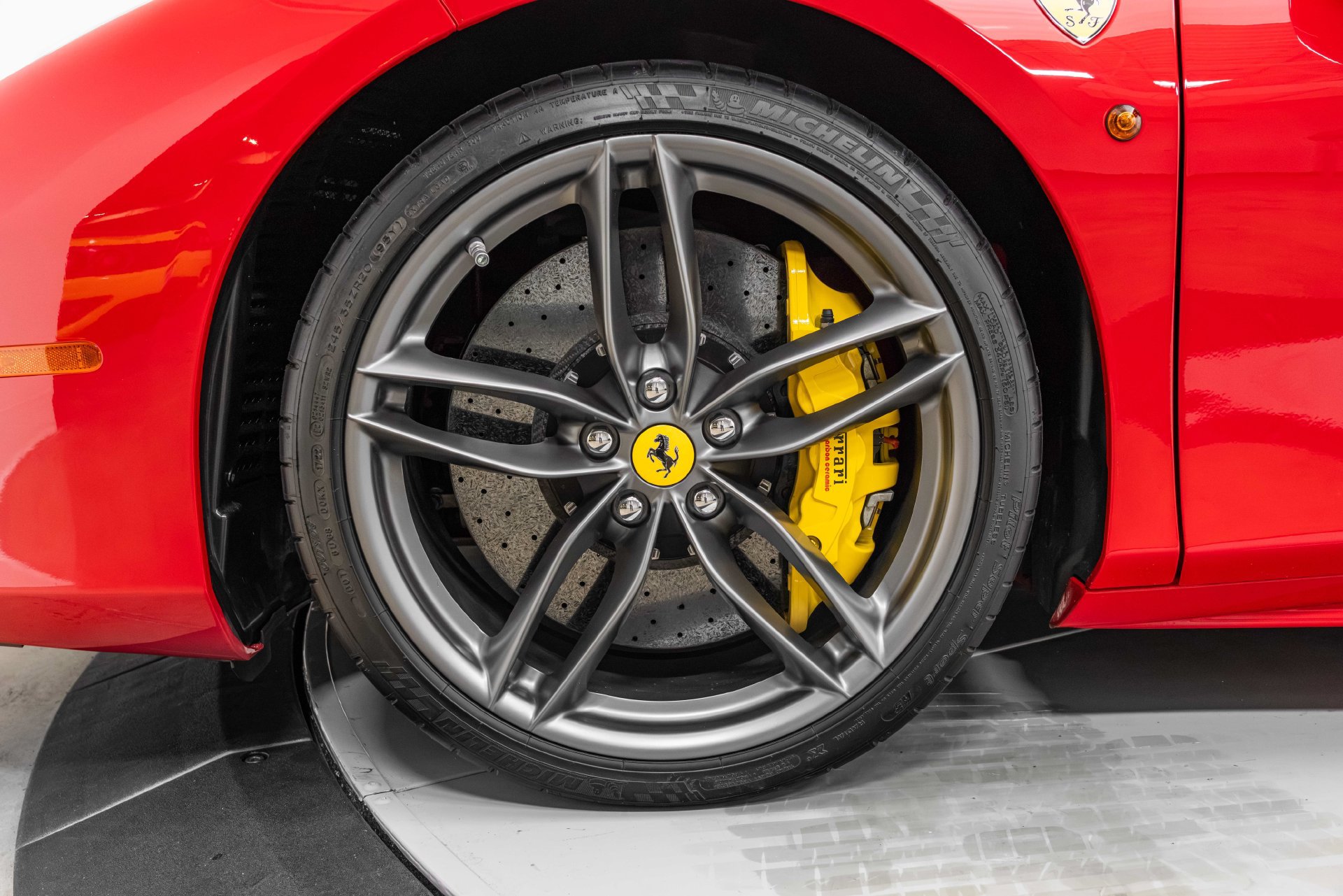 Certified 2018 Ferrari 488 Spider RWD image 14