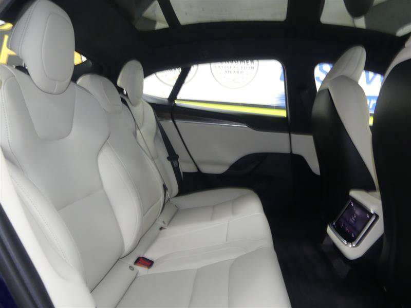 Used 2022 Tesla Model S AWD/4WD image 17