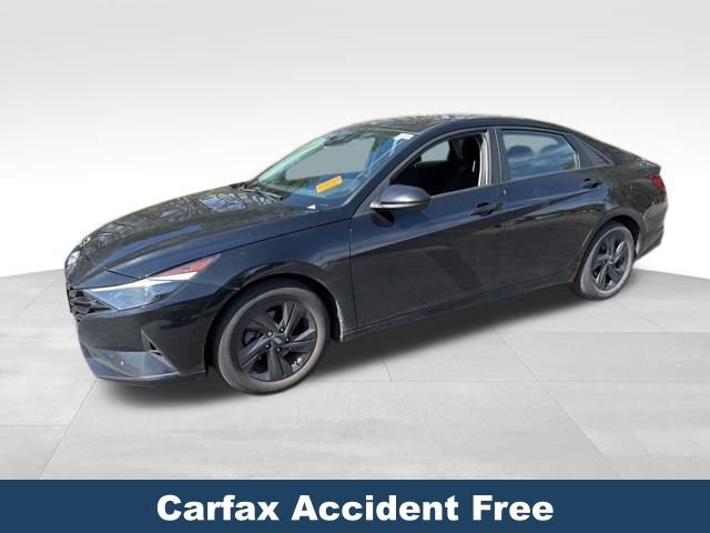 Used 2022 Hyundai Elantra SEL image 3