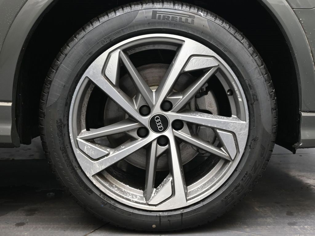 New 2025 Audi Q3 2.0T Premium image 10