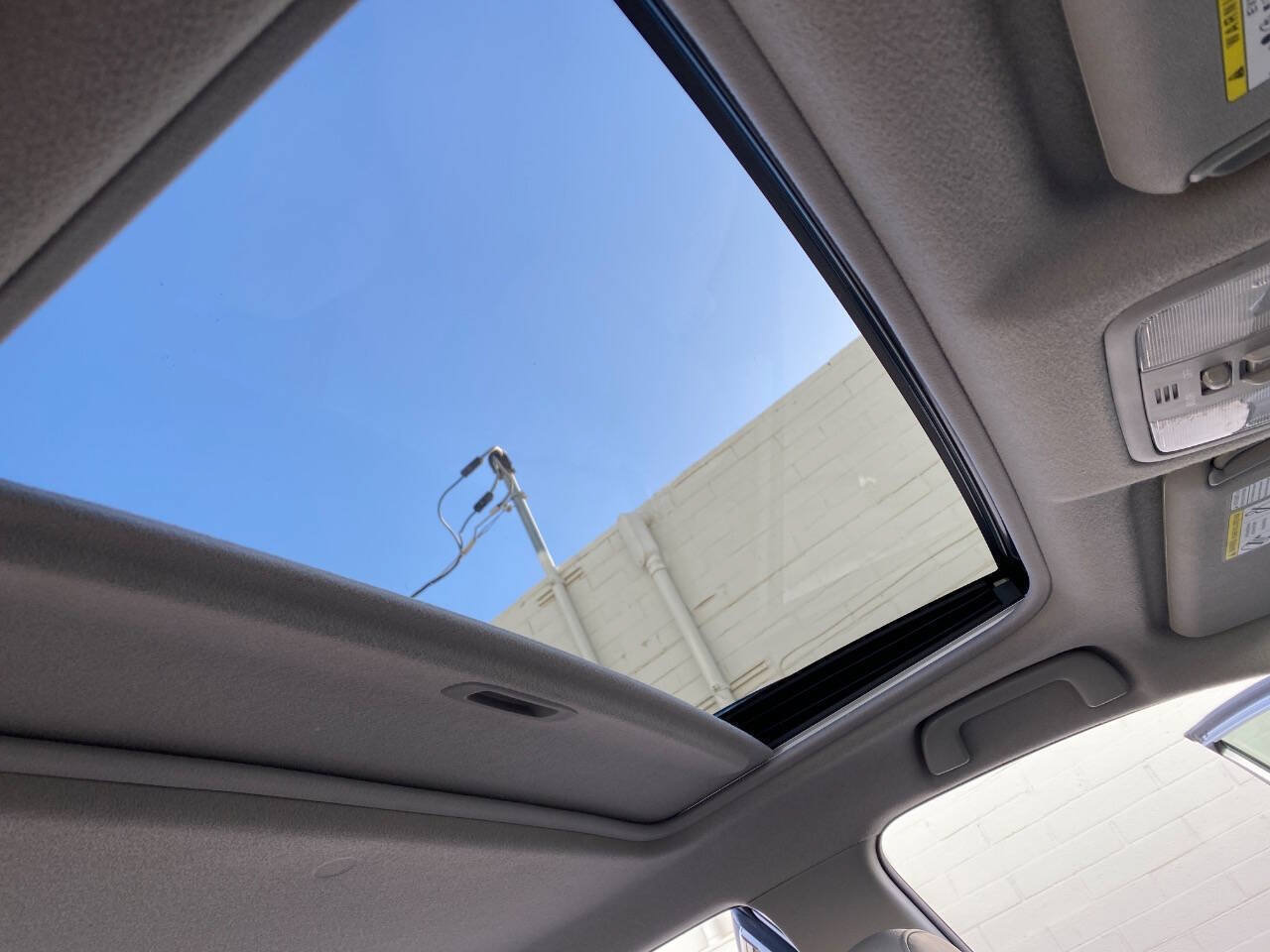 Used 2010 Toyota RAV4 Limited FWD image 32