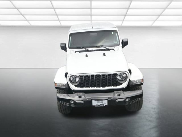 Used 2025 Jeep Gladiator Sport image 11