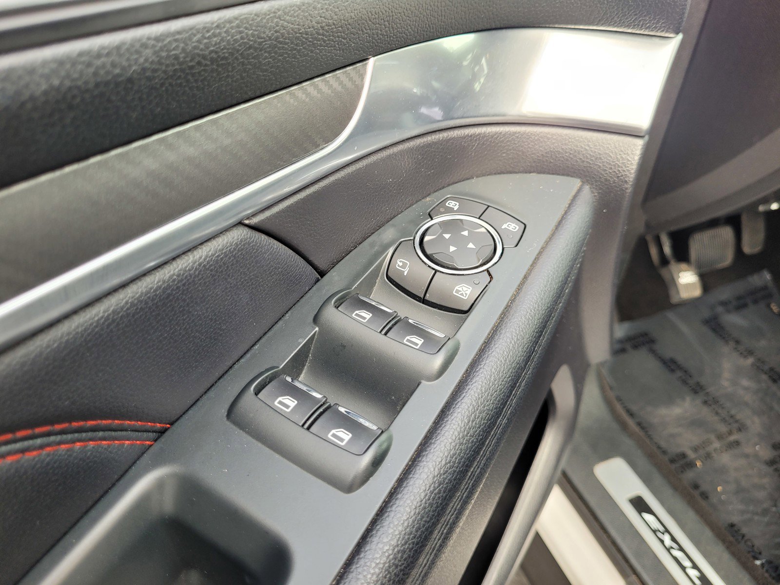 Used 2018 Ford Explorer Sport w/ Equipment Group 401A image 26