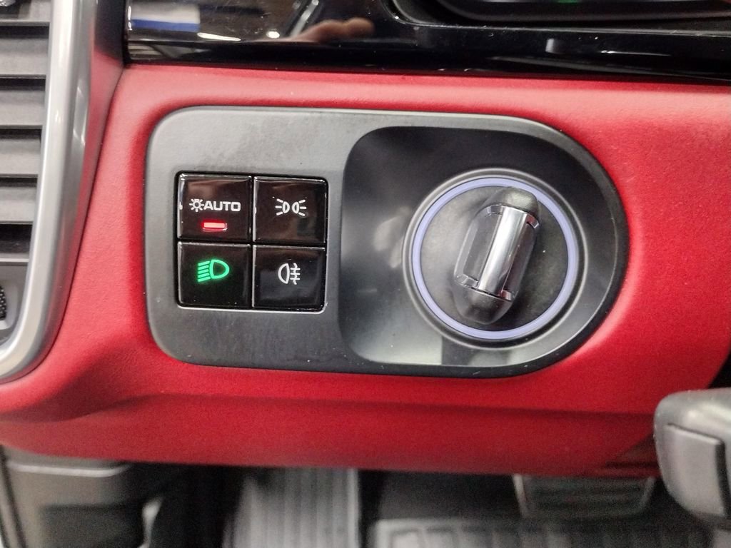 Used 2019 Porsche Cayenne S image 26