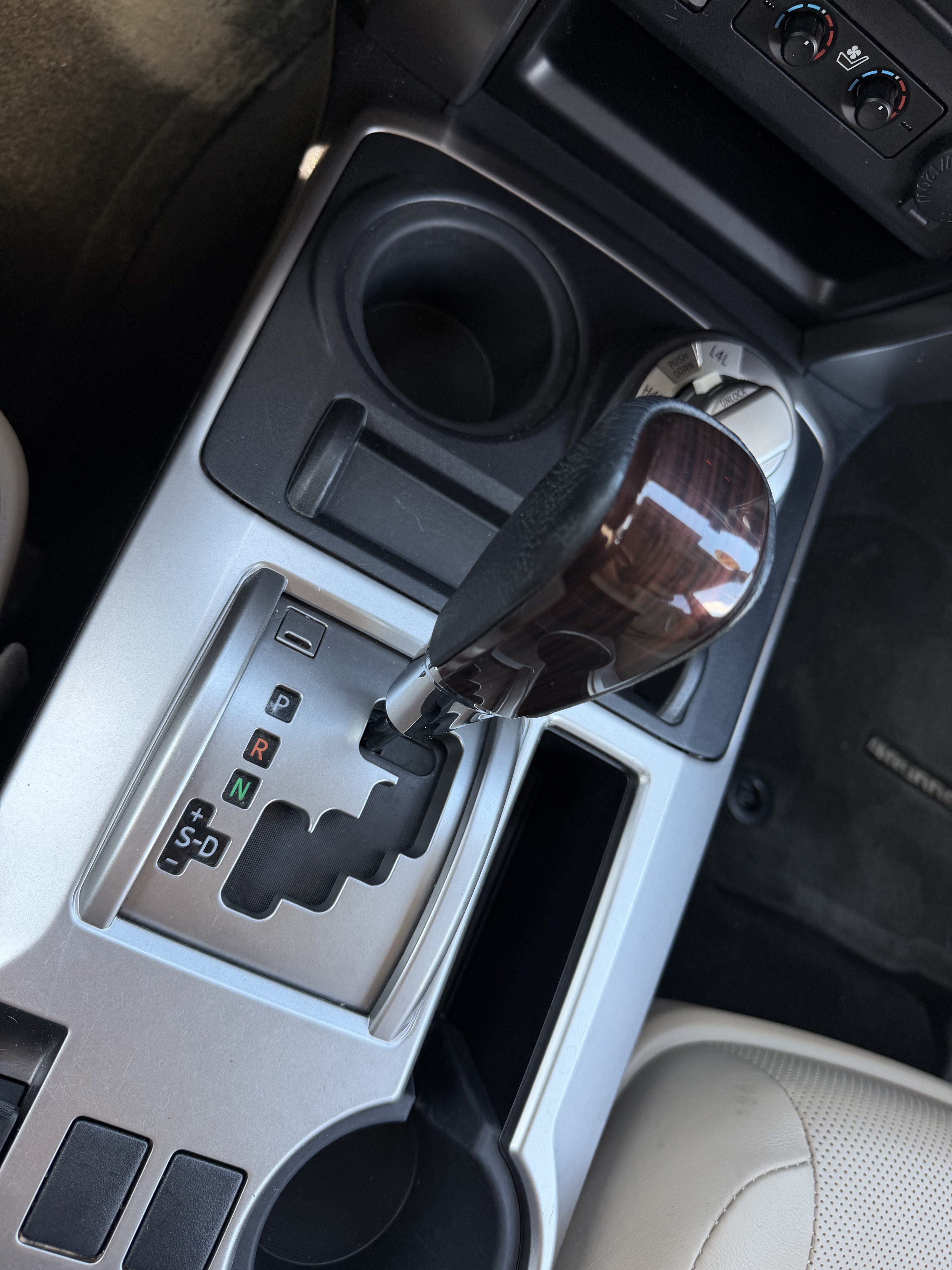 Used 2016 Toyota 4Runner Limited AWD/4WD image 26