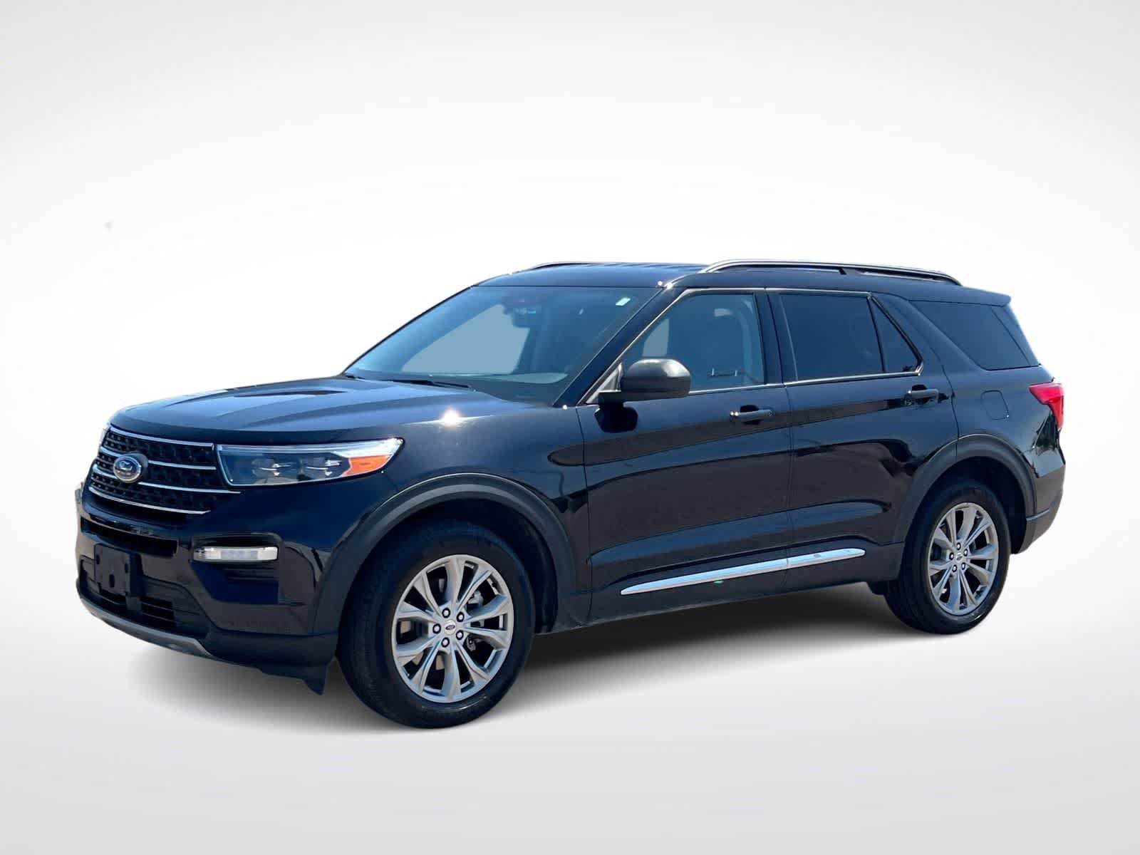 Used 2023 Ford Explorer XLT w/ Equipment Group 202A AWD/4WD image 4