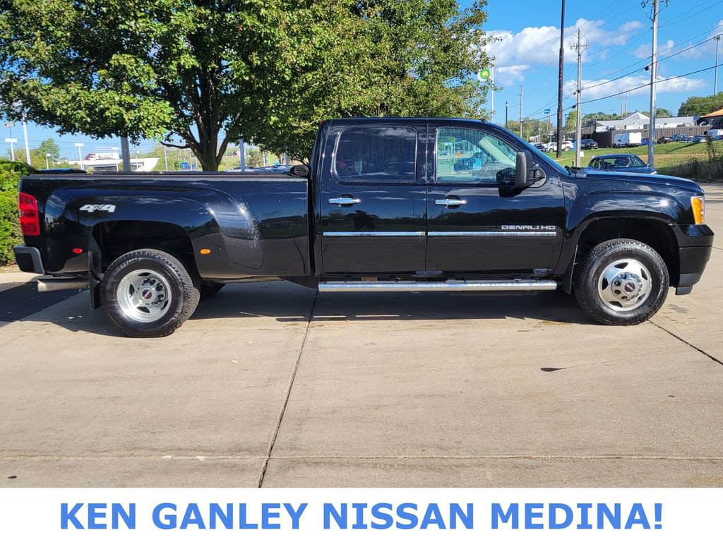 Used 2013 GMC Sierra 3500 Denali image 2