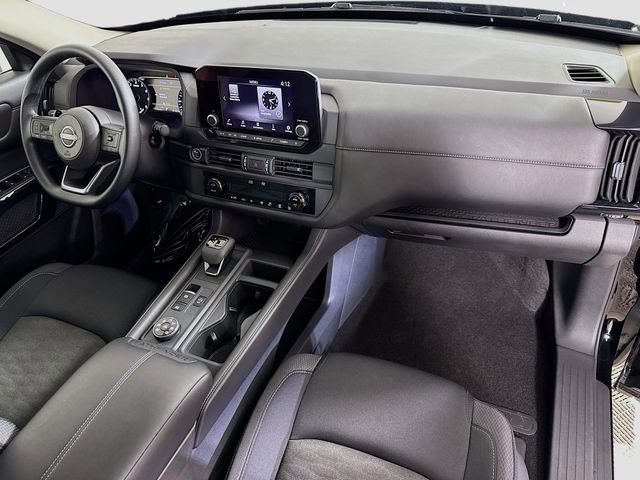 Used 2024 Nissan Pathfinder S image 30