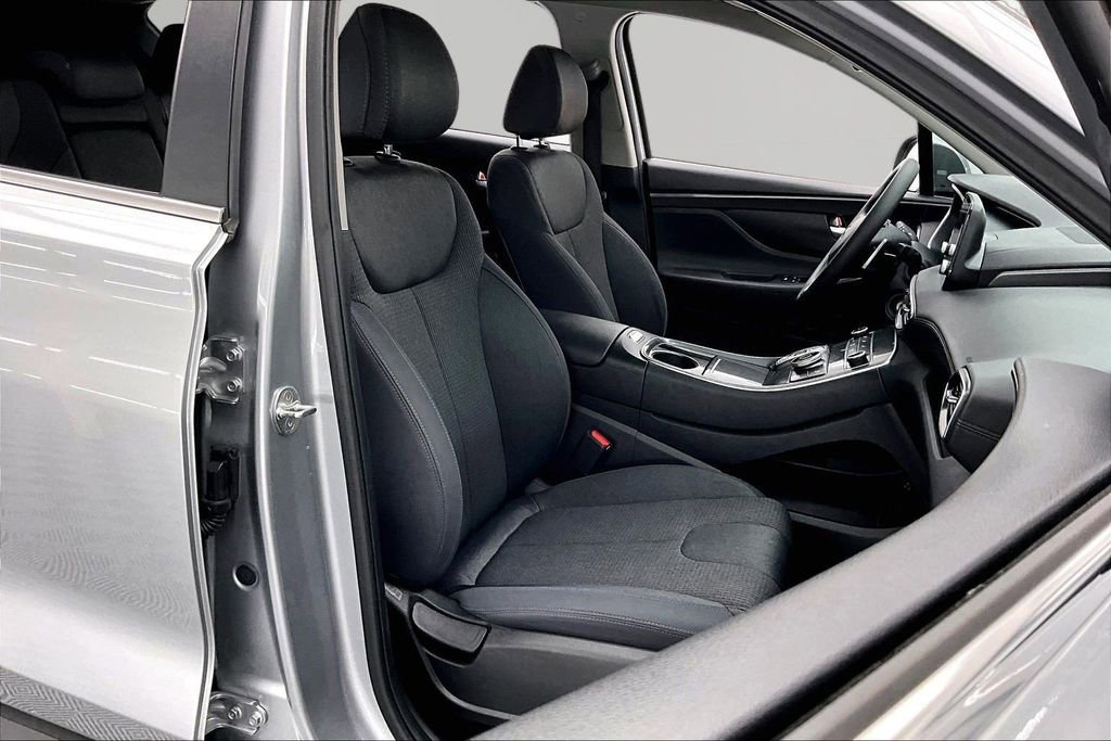 Used 2023 Hyundai Santa Fe SE w/ Cargo Package image 7