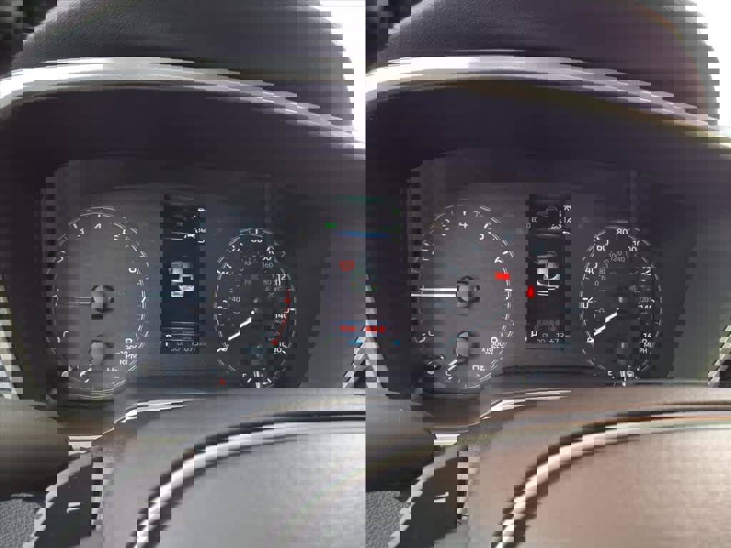 Used 2025 Toyota Corolla SE w/ SE Package image 12