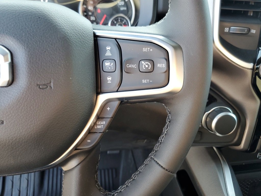 New 2026 RAM 1500 4x4 Crew Cab image 16