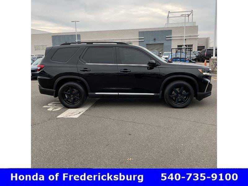 Used 2023 Honda Pilot Touring image 7