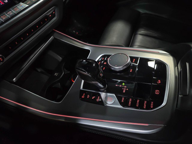 Used 2019 BMW X5 xDrive50i w/ M Sport Package image 30