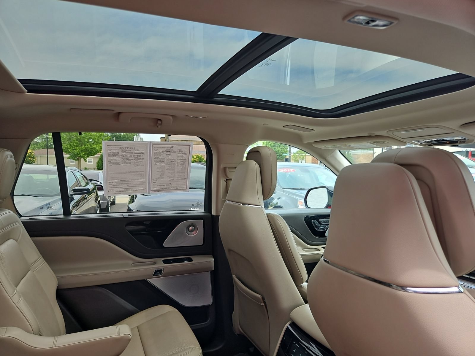 Used 2020 Lincoln Aviator Reserve w/ Equipment Group 201A AWD/4WD image 28