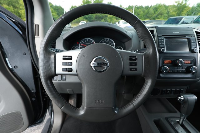 Used 2019 Nissan Frontier SL RWD image 11