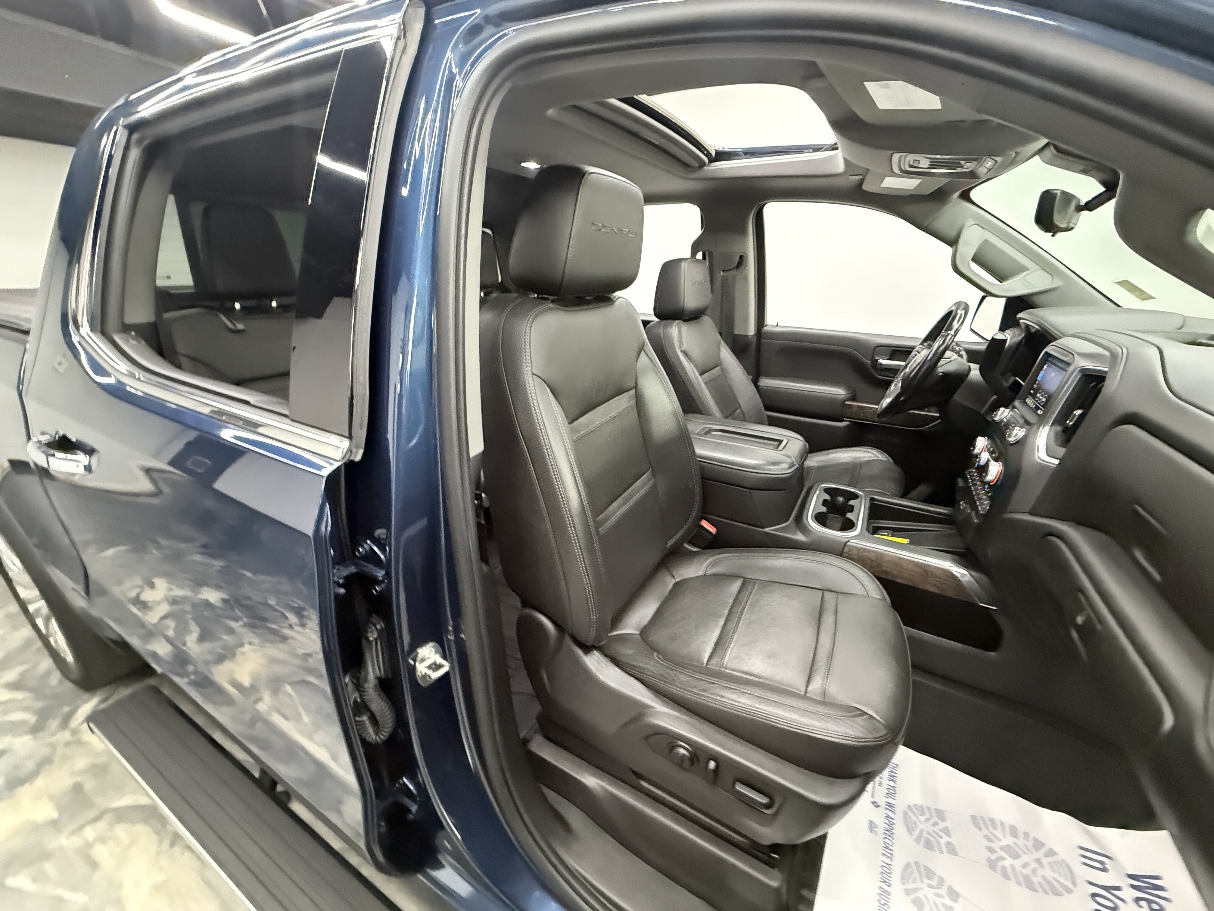 Used 2019 GMC Sierra 1500 Denali w/ Denali Ultimate Package AWD/4WD image 29