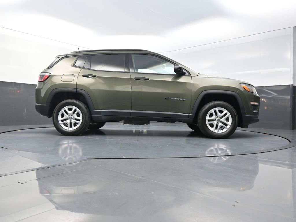 Used 2018 Jeep Compass Sport image 30